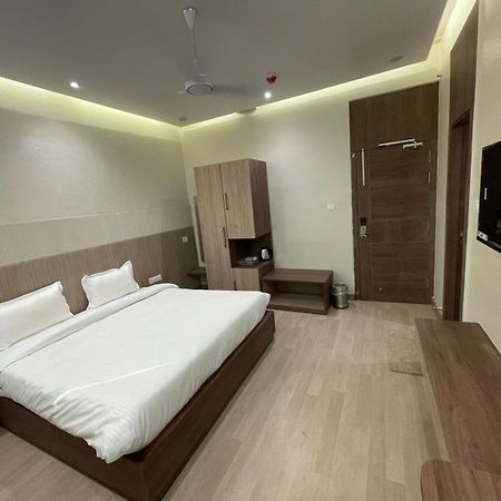 קאנפור Aman Paradise Hotel & Banquets מראה חיצוני תמונה