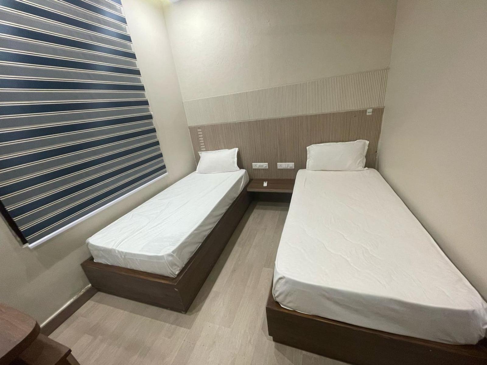 קאנפור Aman Paradise Hotel & Banquets מראה חיצוני תמונה